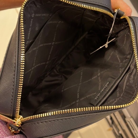 Michael Kors Jet Set Item Large East West Zip Crossbody Leather Black - Picture 3 of 16